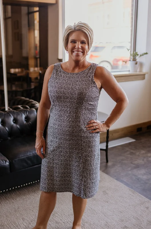 AMORY REG/CURVY SLEEVELESS ABSTRACT DRESS