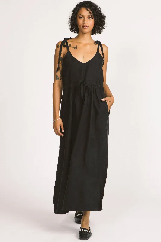 Novalie Dress Black
