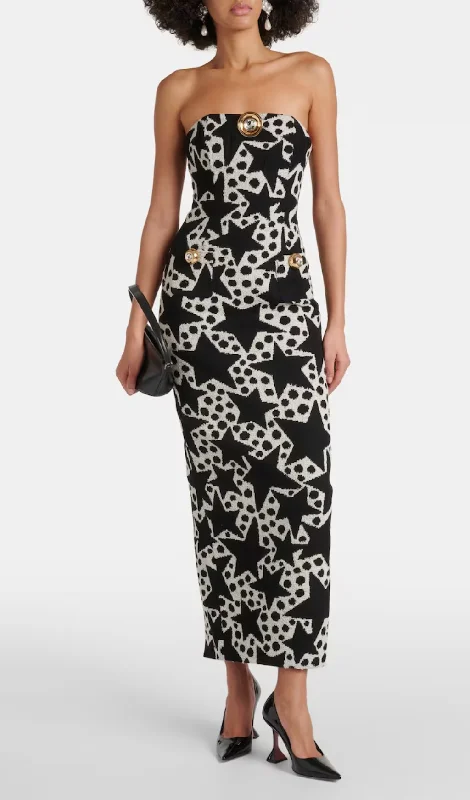 MEDALLION-PENDANT JACQUARD MAXI DRESS Cozy Open-Back Maxi Dress