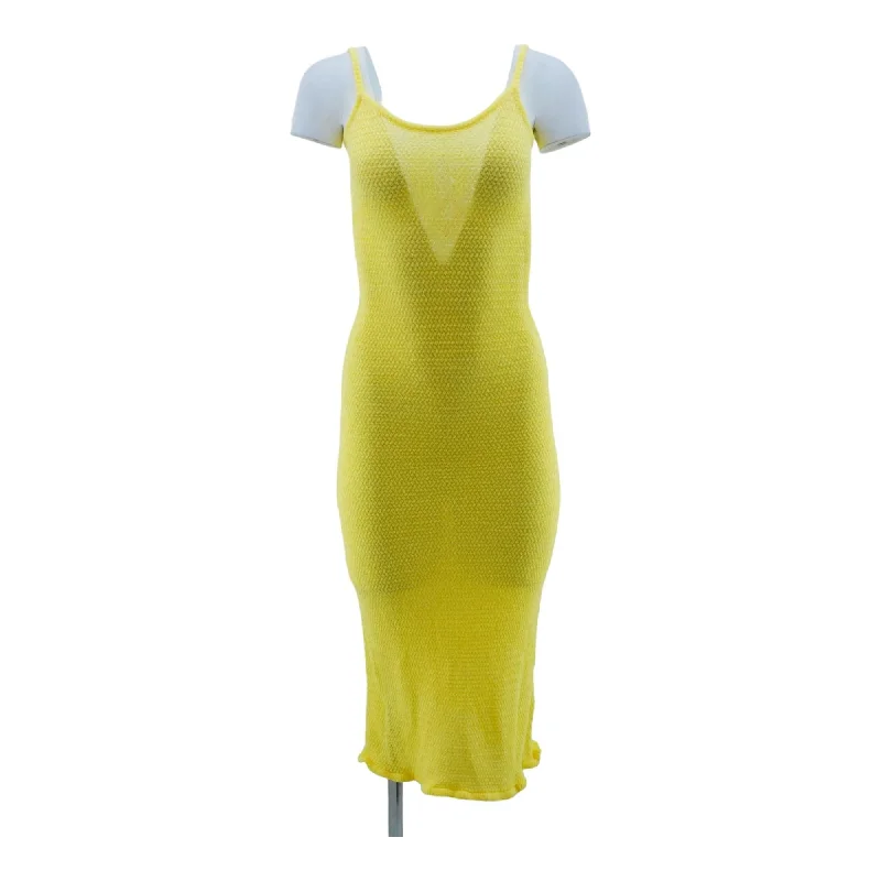 Yellow Solid Maxi Dress Fashionable Open-Back Maxi Dress