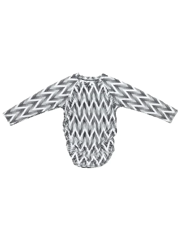 Black & White Chevron Rouche Swim Top Flirty Ruffle Swimsuit